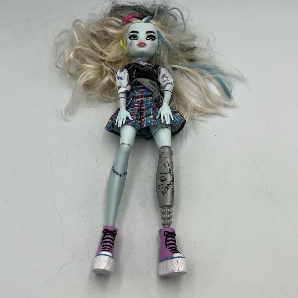 2022 Gen 3 Monster High 10" Frankie Stein Doll Plaid Skirt Missing Earring